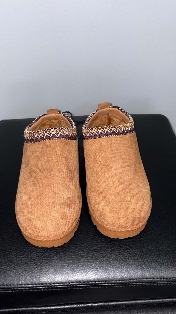 New Olivia & Kate Chestnut Faux Suede Embroidered Braid Slippers Size 3